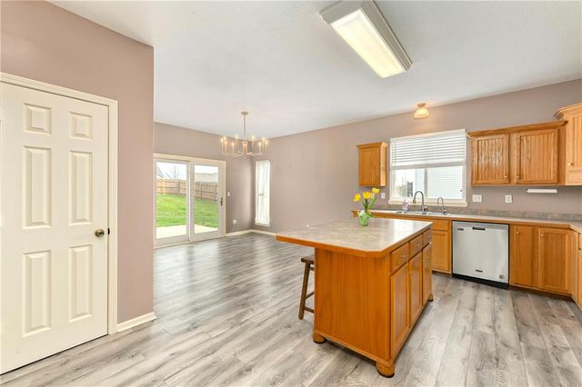 2156 Shenandoah Drive, Leavenworth, KS 66048