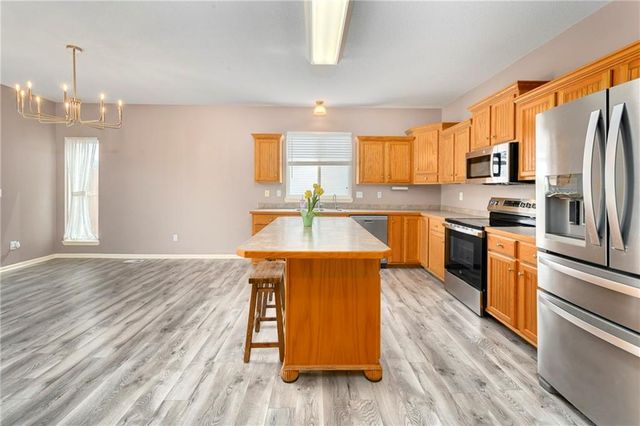 2156 Shenandoah Drive, Leavenworth, KS 66048