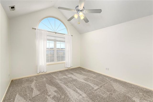 2156 Shenandoah Drive, Leavenworth, KS 66048