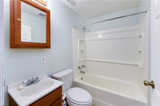 2156 Shenandoah Drive, Leavenworth, KS 66048