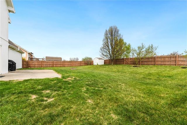2156 Shenandoah Drive, Leavenworth, KS 66048