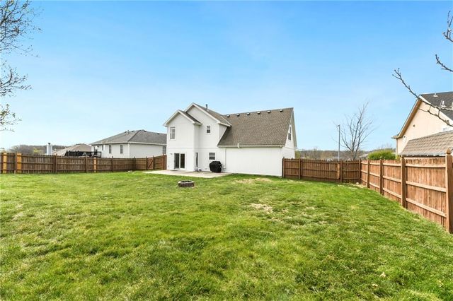 2156 Shenandoah Drive, Leavenworth, KS 66048