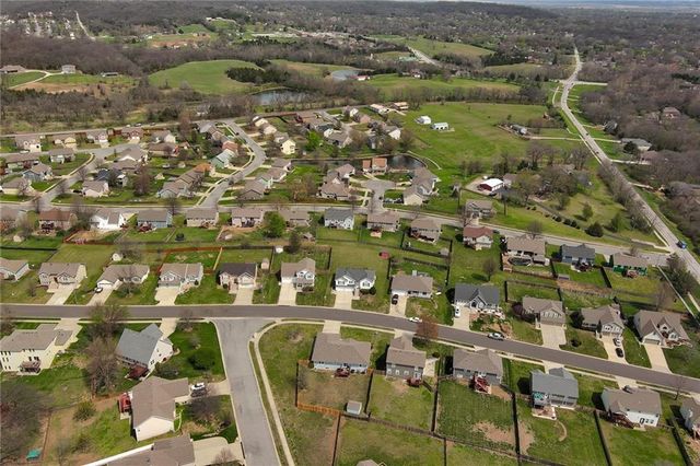 2156 Shenandoah Drive, Leavenworth, KS 66048