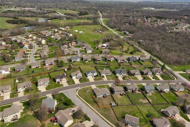 2156 Shenandoah Drive, Leavenworth, KS 66048