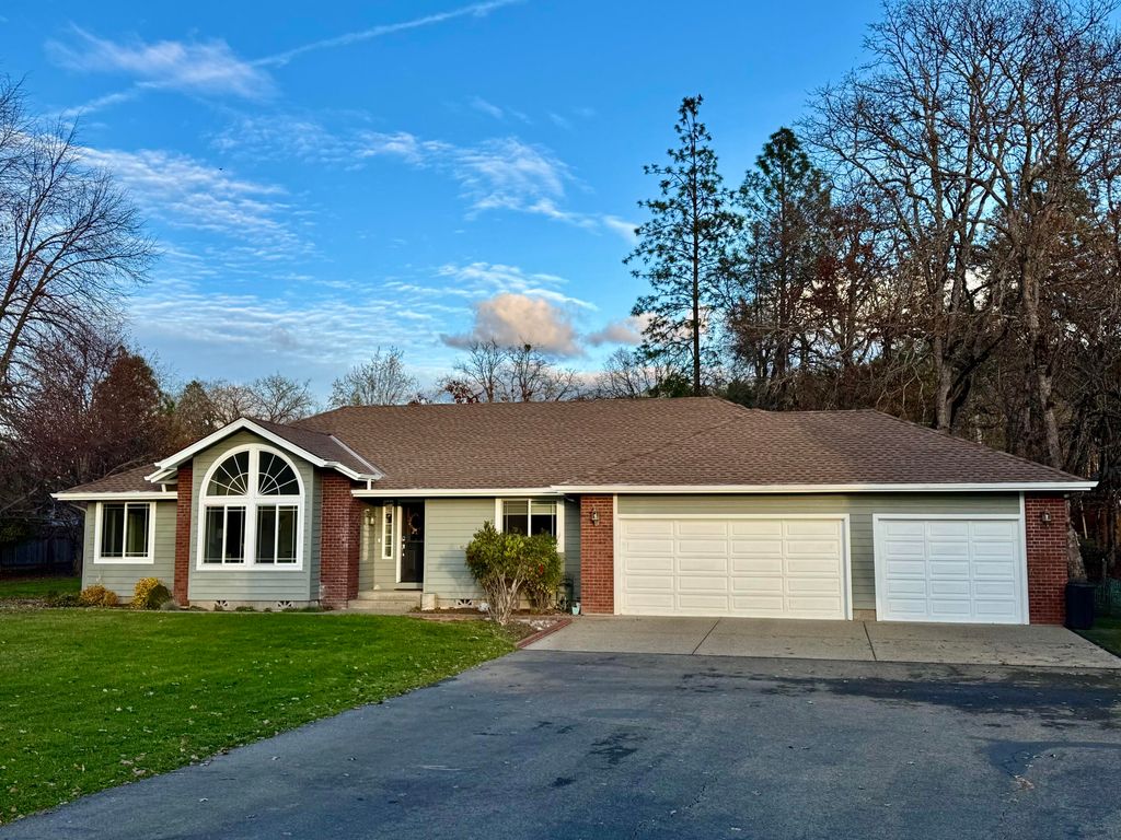 197 Jo Creek Place, Merlin, OR 97532