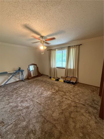 2806 N Frankfort Avenue, Russellville, AR 72802