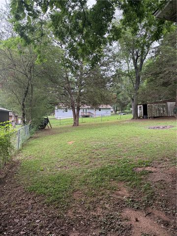 2806 N Frankfort Avenue, Russellville, AR 72802