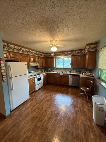 2806 N Frankfort Avenue, Russellville, AR 72802