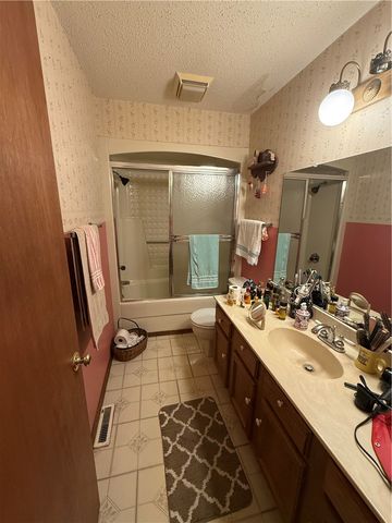 2806 N Frankfort Avenue, Russellville, AR 72802