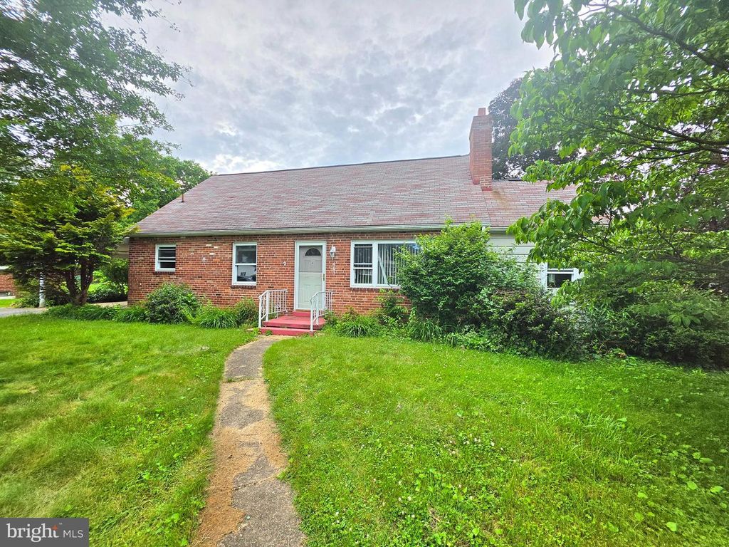 401 HALDEMAN BOULEVARD, New Cumberland, PA 17070