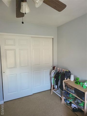 513 Stonefield Drive, Smithton, IL 62285