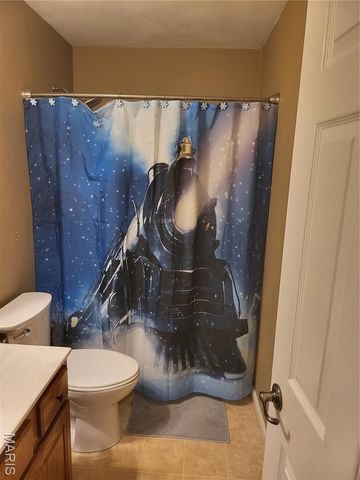 513 Stonefield Drive, Smithton, IL 62285