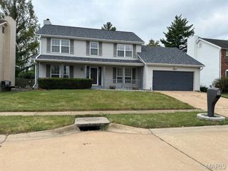 3077 Willow Creek Estates Drive, Florissant, MO 63031