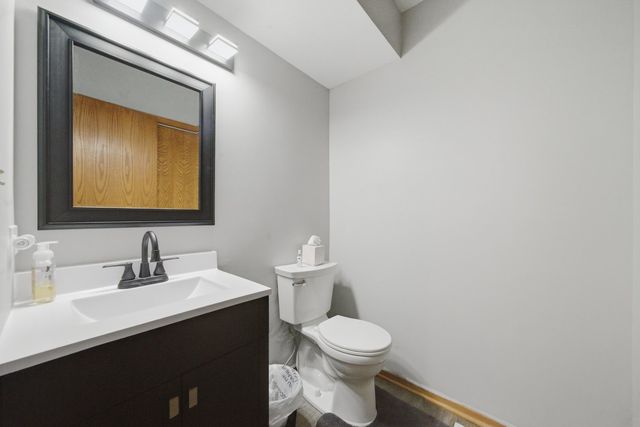 1661 Carmel Court, Hoffman Estates, IL 60169