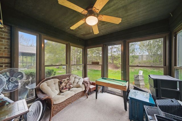 1661 Carmel Court, Hoffman Estates, IL 60169