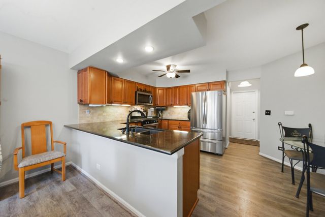 1661 Carmel Court, Hoffman Estates, IL 60169