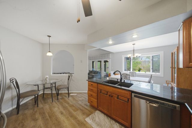 1661 Carmel Court, Hoffman Estates, IL 60169