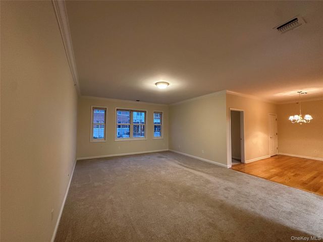 75 QUAKER Avenue 121, Cornwall, NY 12518