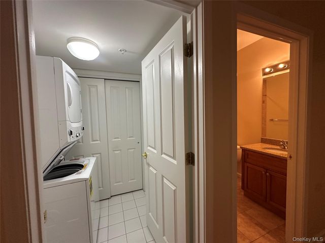 75 QUAKER Avenue 121, Cornwall, NY 12518