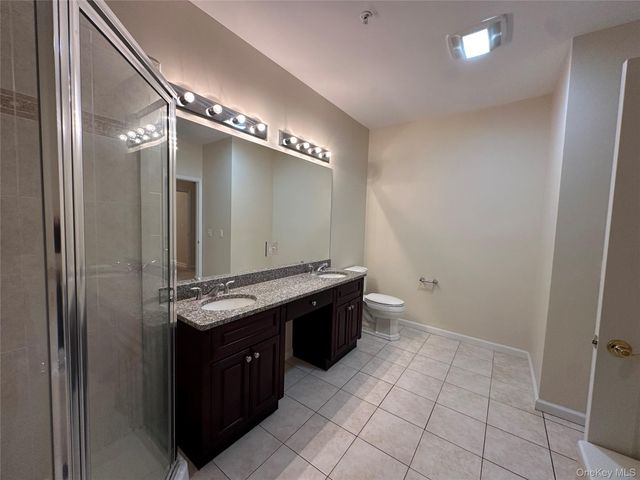 75 QUAKER Avenue 121, Cornwall, NY 12518