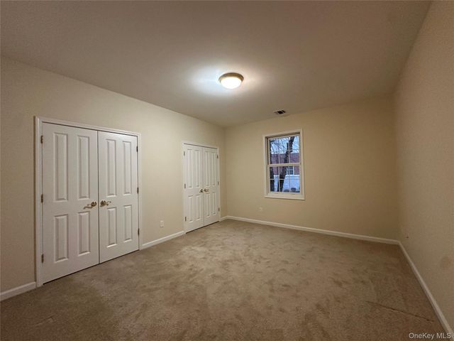 75 QUAKER Avenue 121, Cornwall, NY 12518