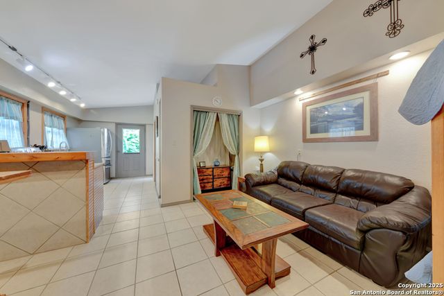 1321 E Zipp, New Braunfels, TX 78130