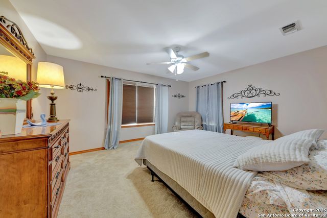 1321 E Zipp, New Braunfels, TX 78130