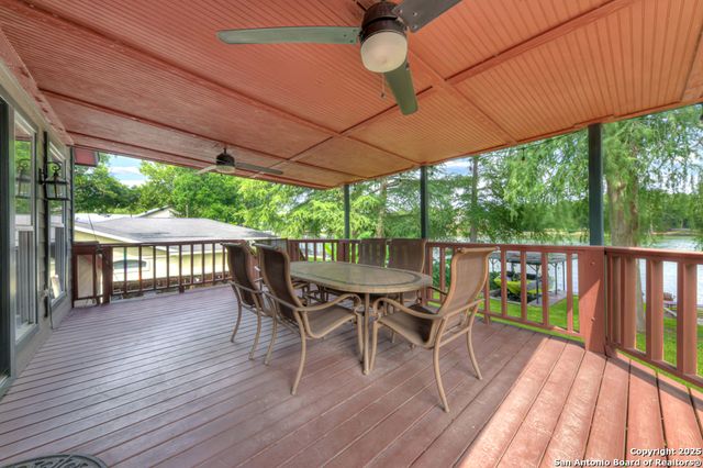 1321 E Zipp, New Braunfels, TX 78130