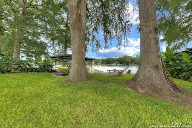 1321 E Zipp, New Braunfels, TX 78130