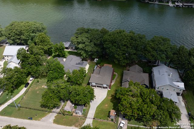 1321 E Zipp, New Braunfels, TX 78130