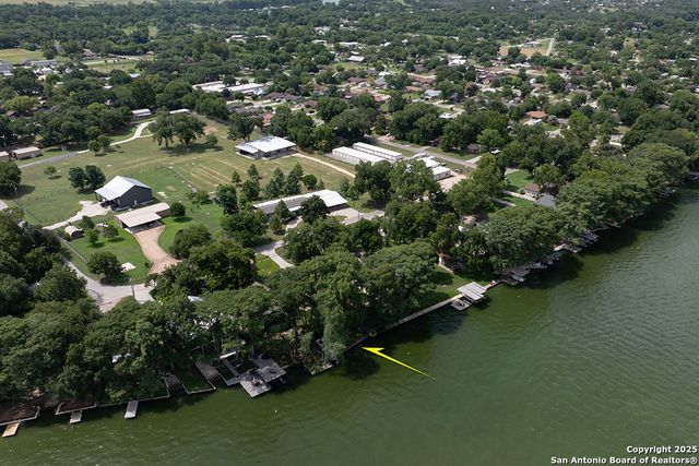 1321 E Zipp, New Braunfels, TX 78130