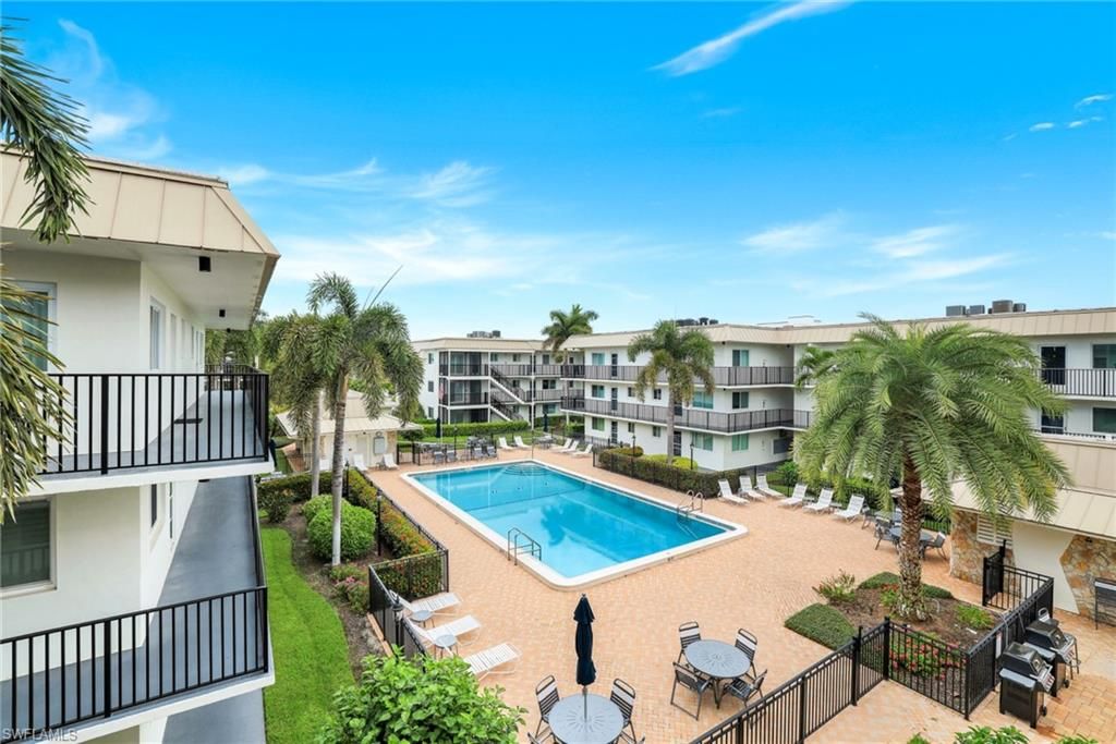 766 Central AVE 313, NAPLES, FL 34102 — exterior