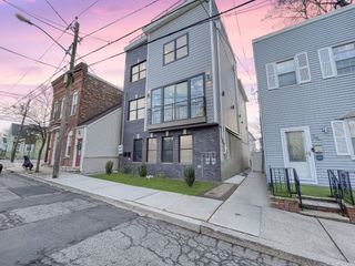 285 Lembeck Ave 1, Jersey City, NJ 07305