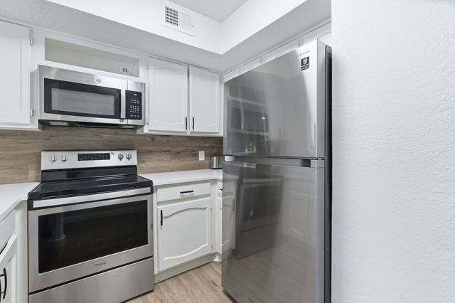 3101 Sondra Drive 201, Fort Worth, TX 76107