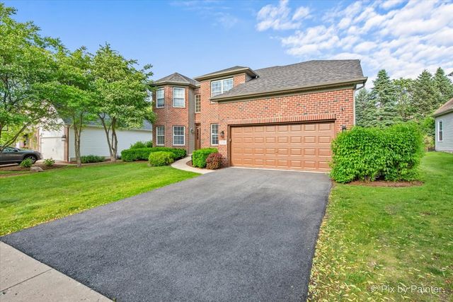 735 Chasewood Drive, South Elgin, IL 60177