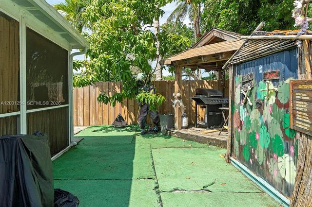 19751 SW 84th Ave, Cutler Bay, FL 33189