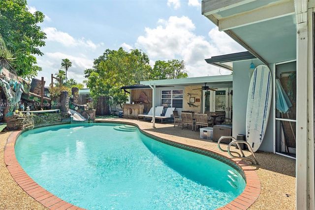 19751 SW 84th Ave, Cutler Bay, FL 33189
