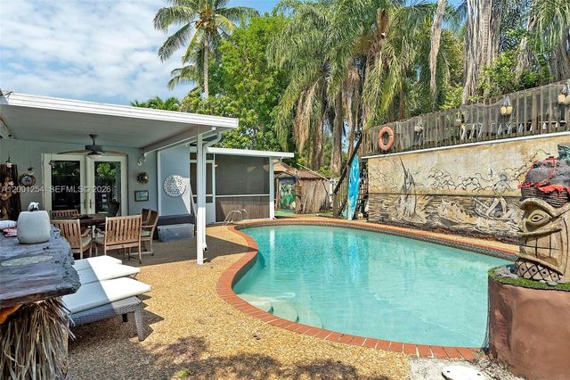 19751 SW 84th Ave, Cutler Bay, FL 33189