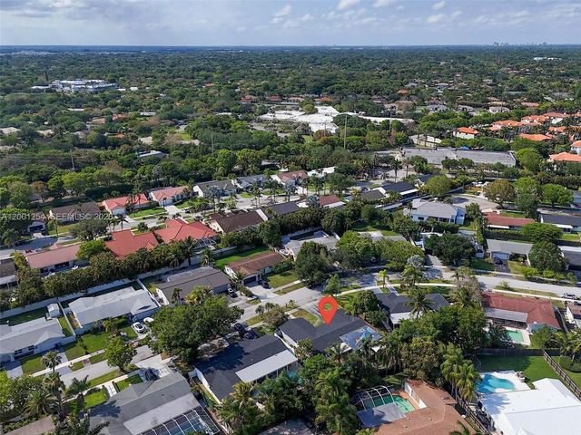 19751 SW 84th Ave, Cutler Bay, FL 33189