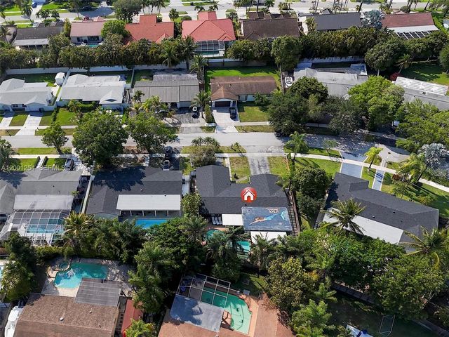19751 SW 84th Ave, Cutler Bay, FL 33189