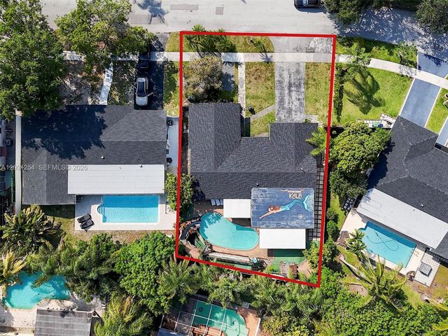 19751 SW 84th Ave, Cutler Bay, FL 33189