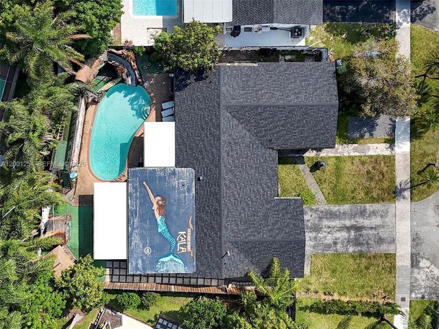 19751 SW 84th Ave, Cutler Bay, FL 33189