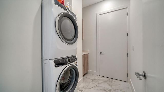 33 S PALM AVENUE 804, Sarasota, FL 34236