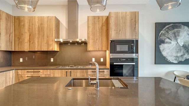 33 S PALM AVENUE 804, Sarasota, FL 34236