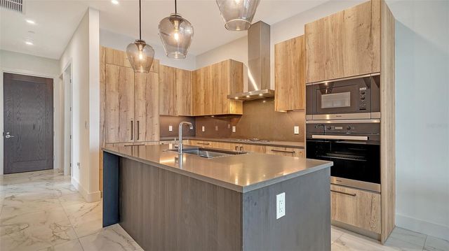 33 S PALM AVENUE 804, Sarasota, FL 34236
