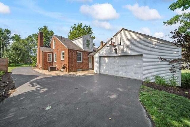 2698 Ruhl Avenue, Columbus, OH 43209