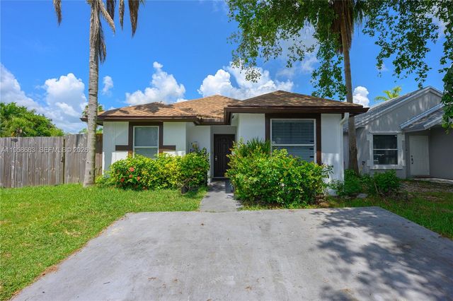 998 SW 8th Place, Florida City, FL 33034