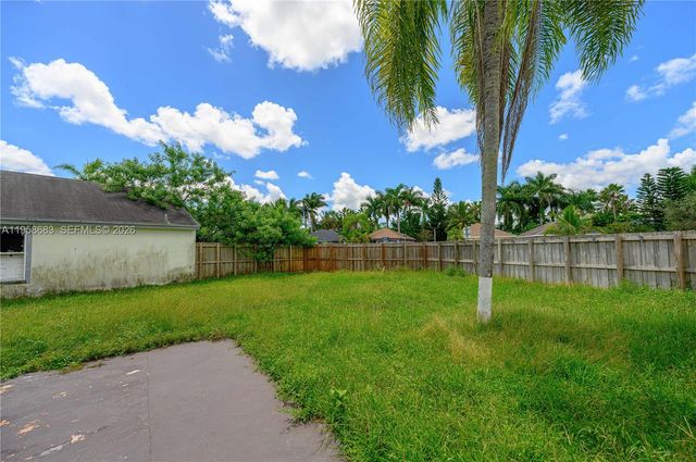 998 SW 8th Place, Florida City, FL 33034