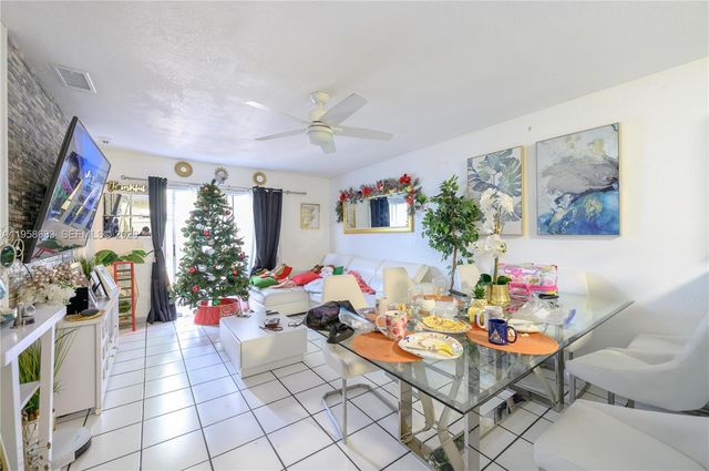 998 SW 8th Place, Florida City, FL 33034