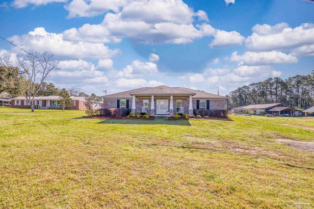 8022 Eight Mile Creek Rd, Pensacola, FL 32526